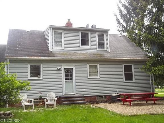 3rd image of 24560 Hall Dr