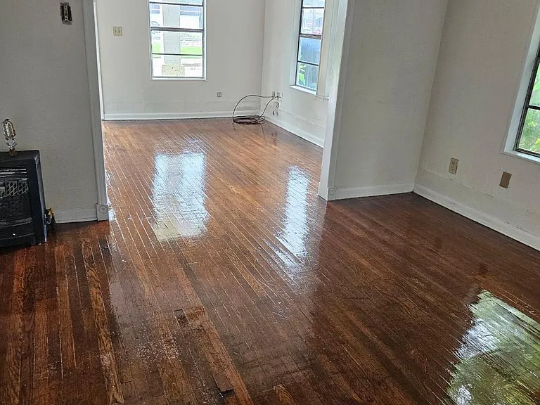 1324 Washington St — Photo 5