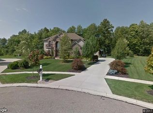 8469 Redwood Ct, Macedonia, OH 44056