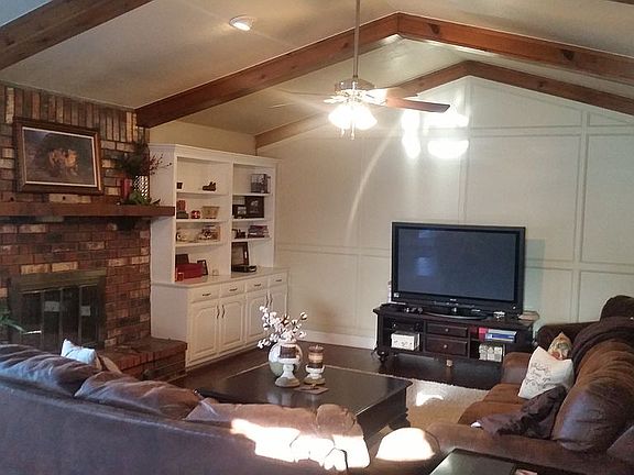 vaulted, real fireplace