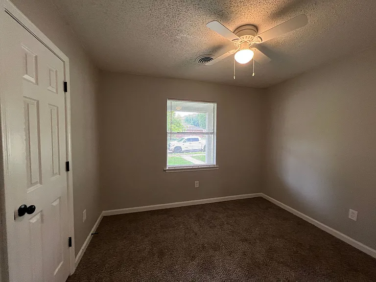 1207 Tahoe Rd — Photo 3