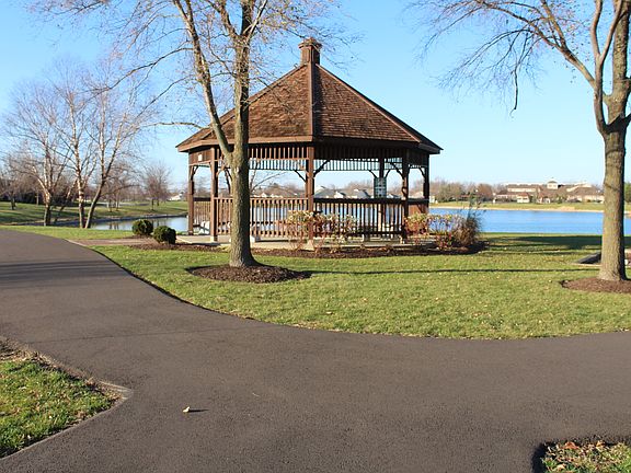 5th image of 16443 Crescent Lake Dr
