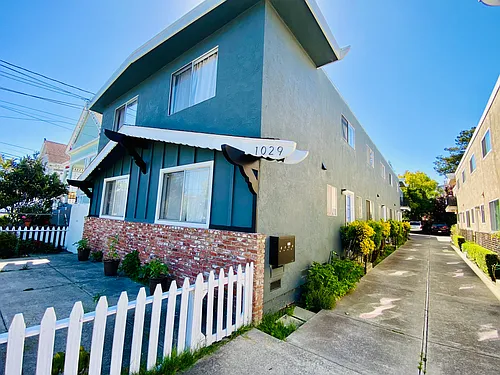 1029 Regent St #D Photo 1