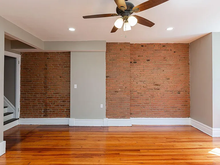 119 E Clay St #2 — Photo 11