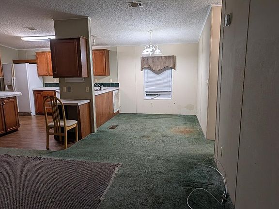 4th image of 97063 Glen St