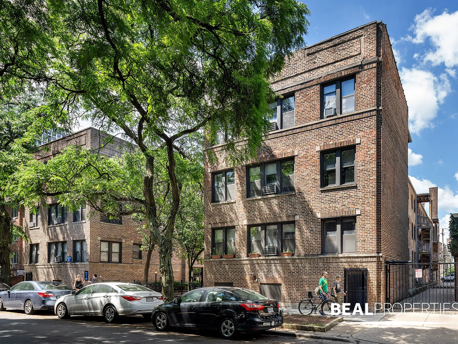 3720-28 N Pine Grove Ave — Photo 2