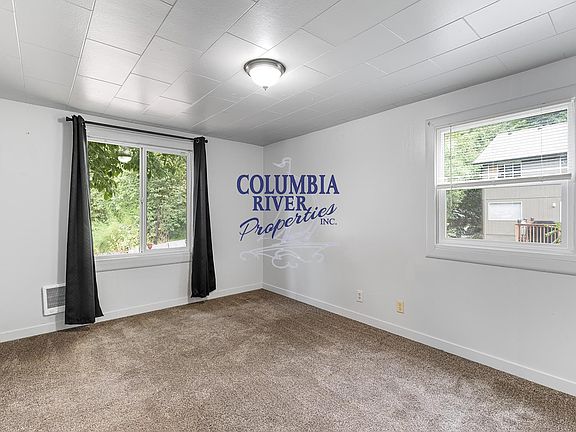 4th image of 604 Barnwell Ct