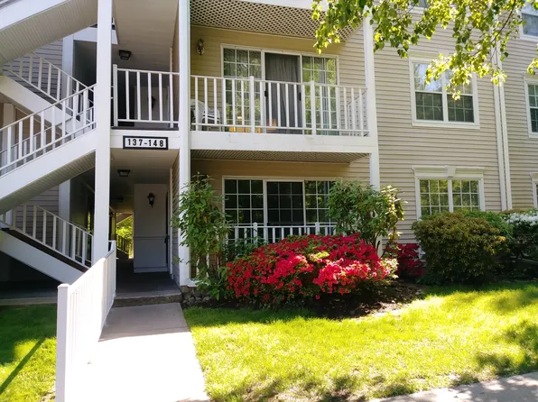 143 Raintree Ln, Mahwah, NJ 07430