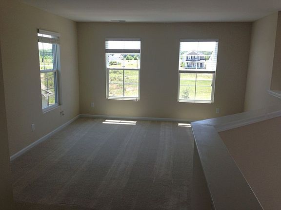 216 Dogwood Cir