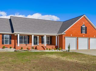 15 Mountain Wind Dr NE, Fort Payne, AL 35967