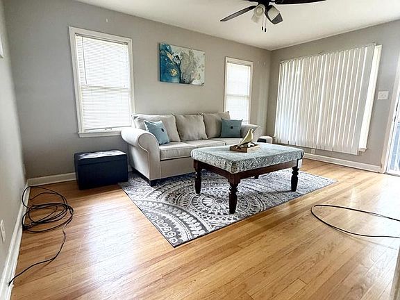 3rd image of 5018 W Medford AVENUE