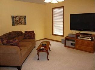 803 Kira Cir, Cranberry Township, PA 16066