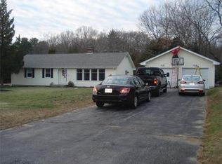 100 Vinnicum Rd, Swansea, MA 02777