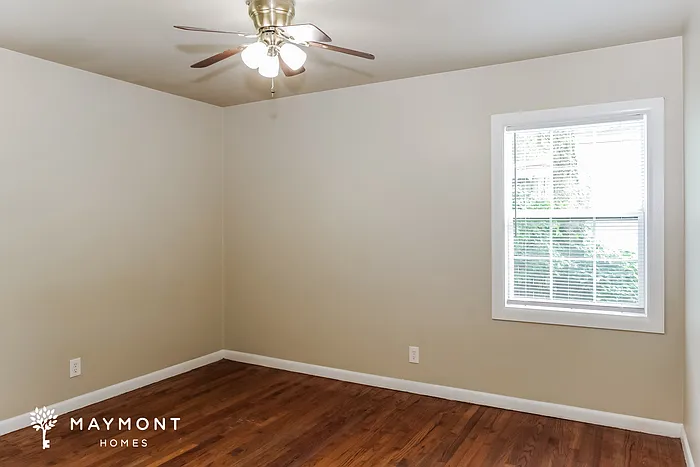 1803 Canterbury Cir NW — Photo 10