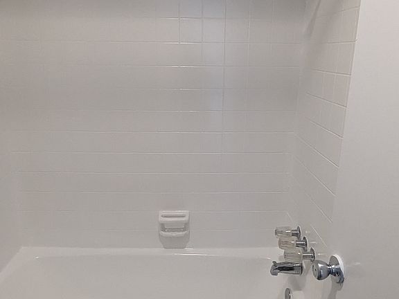 2nd image of 402 Church St