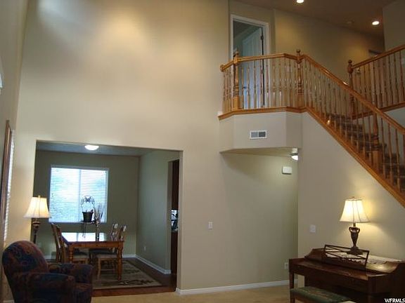 2nd image of 1421 S Dragonfly Dr