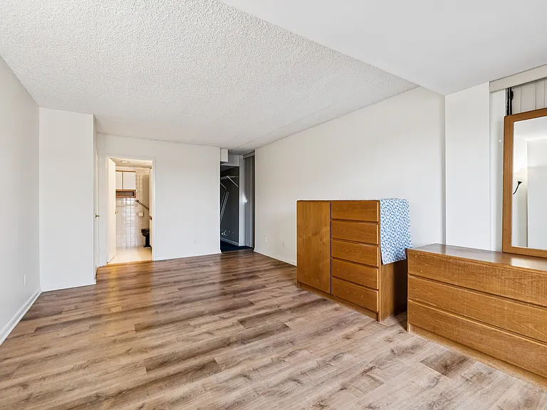 55 Clinton Pl #510 — Photo 11
