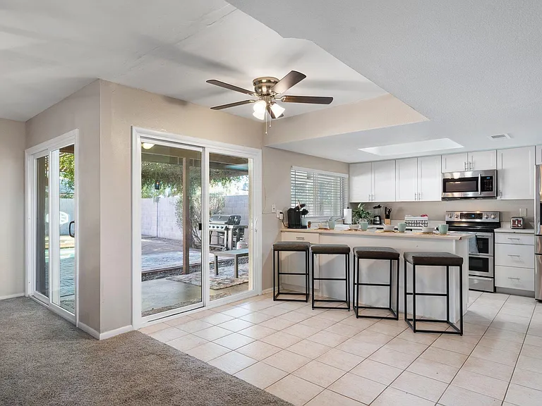 2930 W Bluefield Ave — Photo 44
