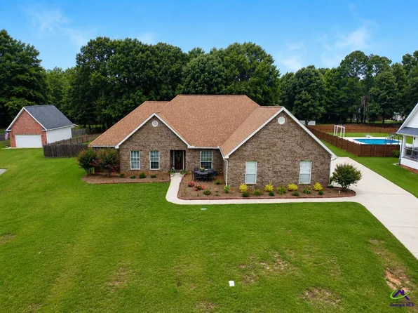 206 Jasmine Way, Bonaire, GA 31005