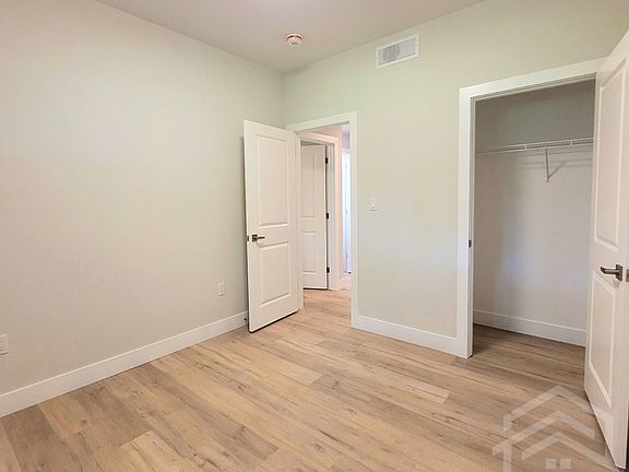 5th image of 11661 Springfield Rd #B