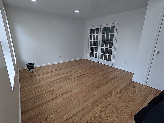 3rd image of 217 E Houston St APT 5E