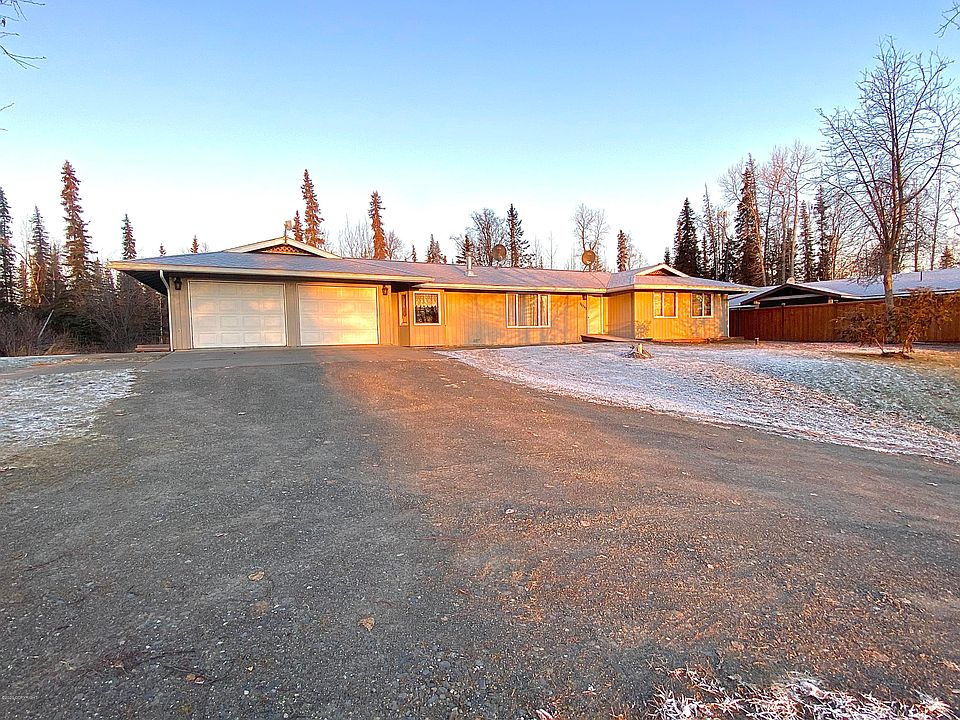 1st image of 36345 Lakeshore Dr