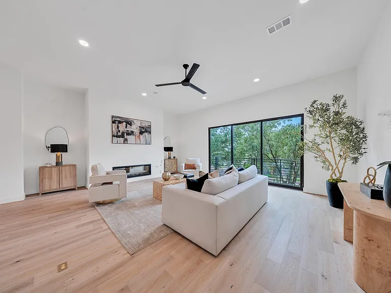 1135 Lake Pointe Pkwy — Photo 12