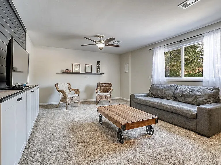 1222 Hillview Dr — Photo 12