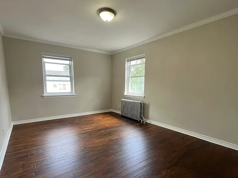 28 Linden St #2 — Photo 3