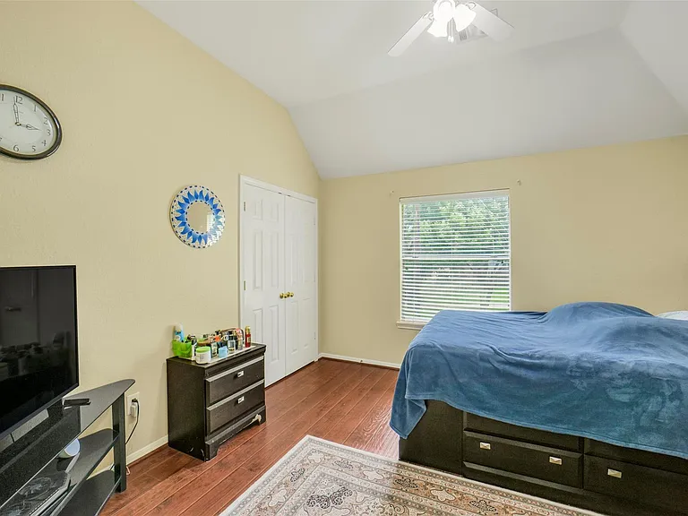22554 Bristolwood Ct — Photo 37