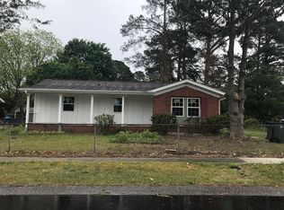 829 Berwick Dr, Fayetteville, NC 28314