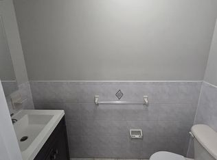 132 Fabyan Pl #1L, Newark, NJ 07112