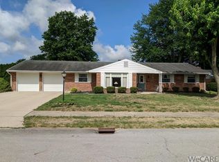 1729 Victoria Ln, Lima, OH 45805