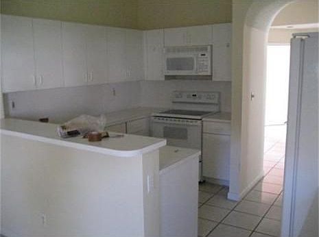 5th image of 11315 Lakeview Dr #2-M