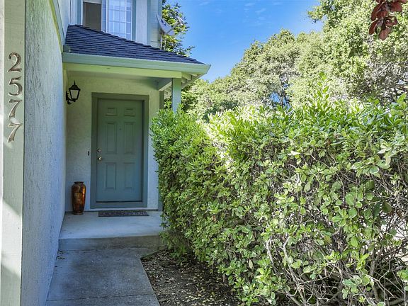 2nd image of 2577 Valerie Ct