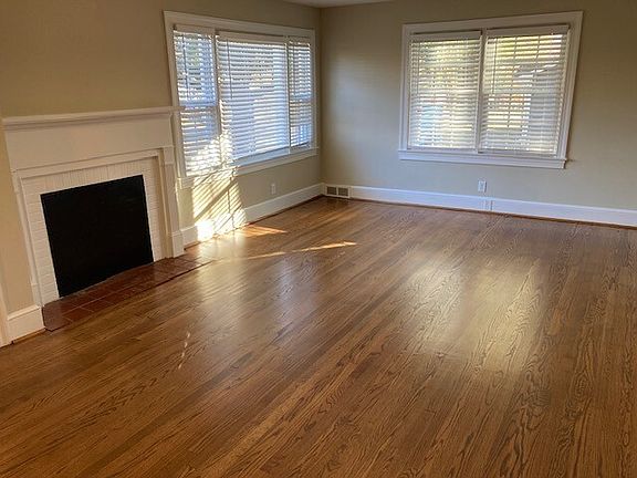4th image of 268 Karen Cir