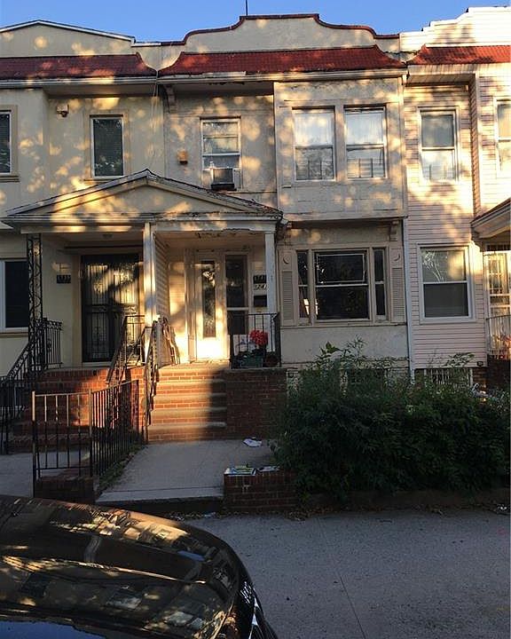 2nd image of 1741 E 7th St