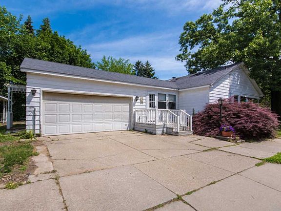 4th image of 3063 Clyde Park Ave SW