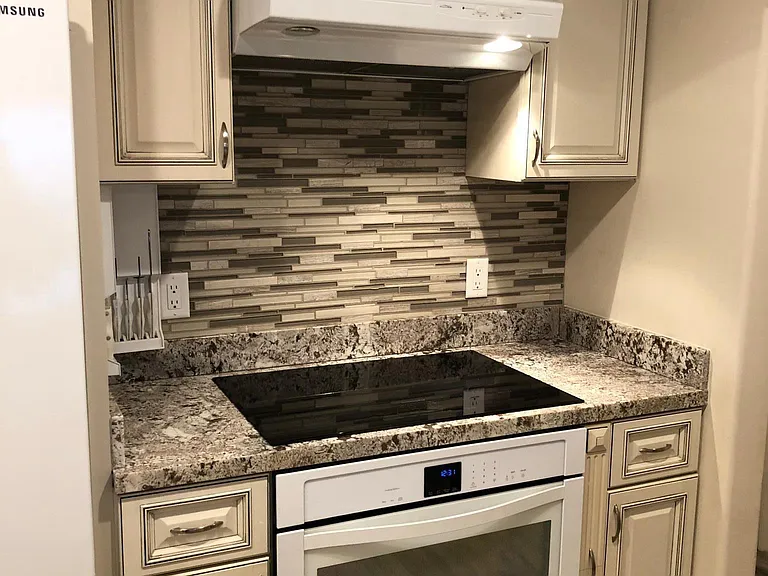 E Surfside Dr — Photo 5