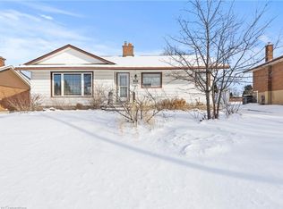 42 Hillgarden Rd, Saint Catharines, ON L2T2W8