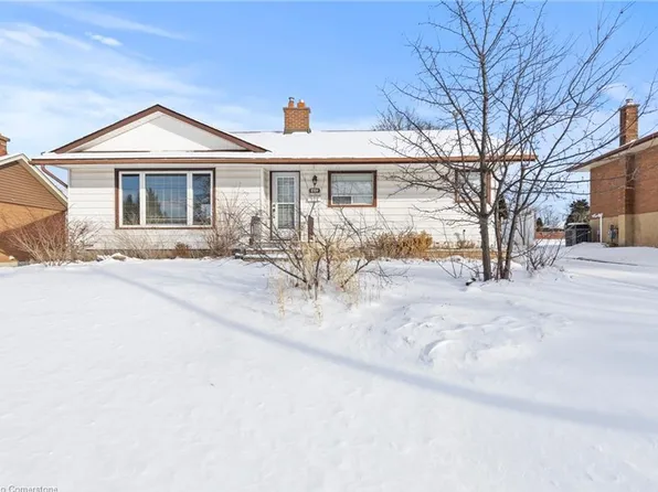 42 Hillgarden Rd, Saint Catharines, ON L2T 2W8