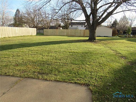 3rd image of 120 Palmer Ln