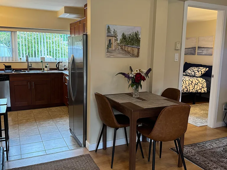 5345 Kensington Cres — Photo 9