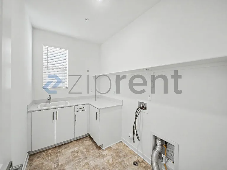 15796 Caterpillar Dr — Photo 17