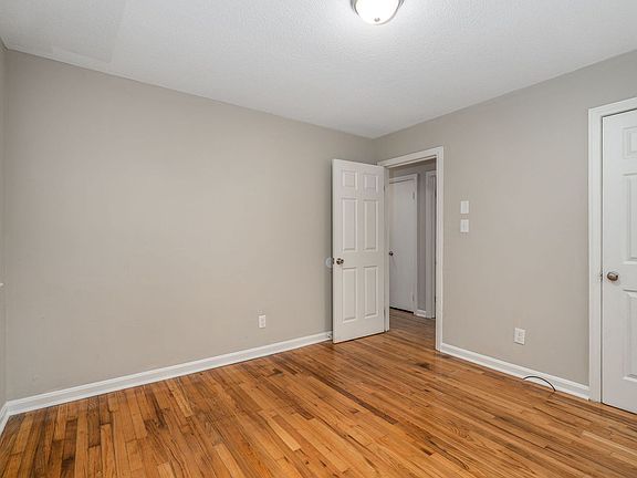 4th image of 616 Starling Way