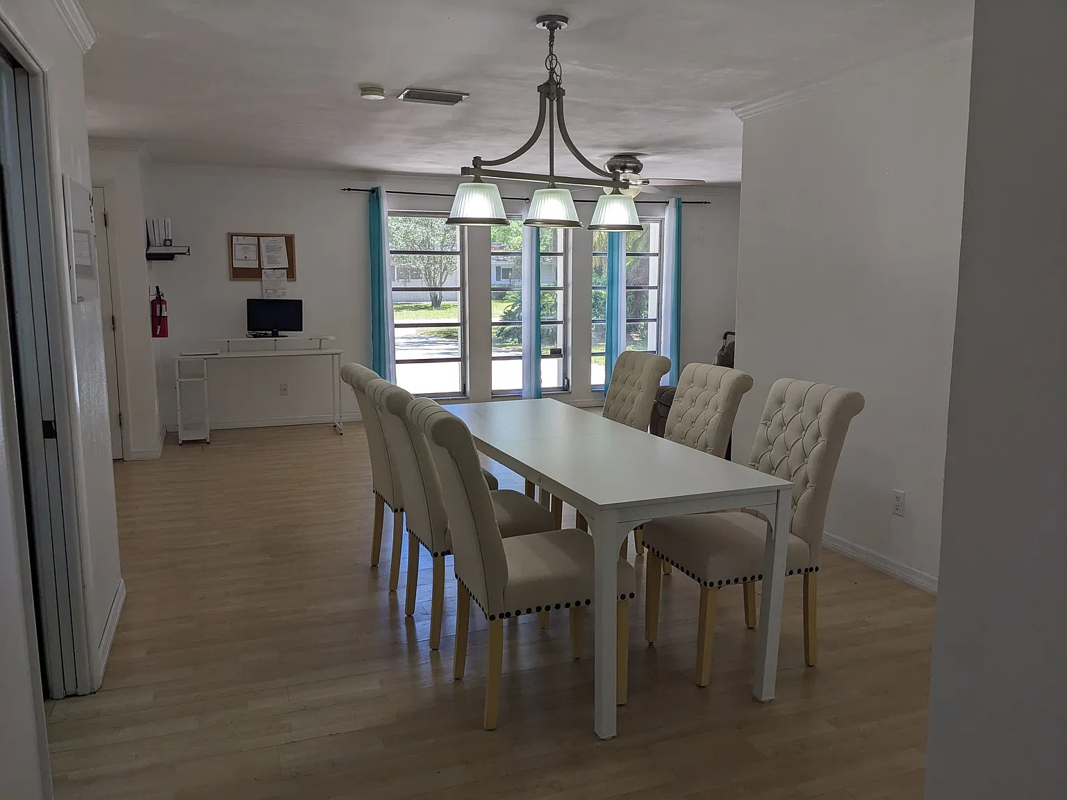 4 bed, 2800 sqft, $1,750 — Photo 4
