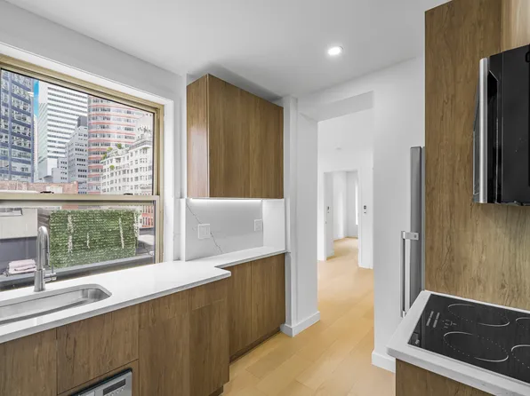 246 East 53rd Street image 1 of 9