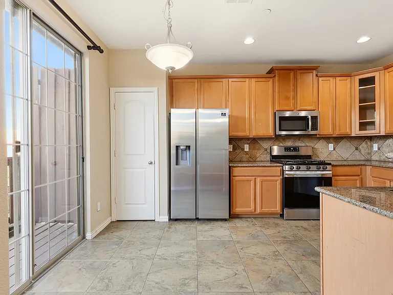 1435 Chase Ln — Photo 11