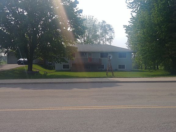 2nd image of 735 5th Ave NE