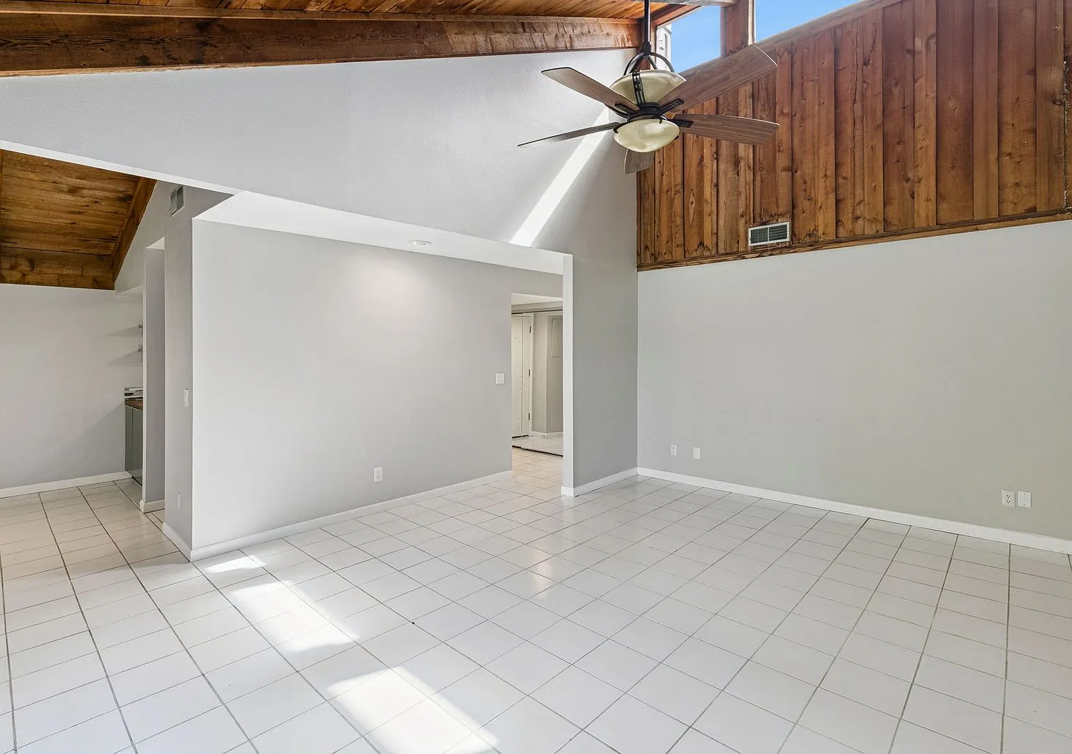 2 BR / 2 BA Condo in Cypress Woods — Photo 3